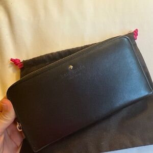 Kate spade zipper wallet with dust bag